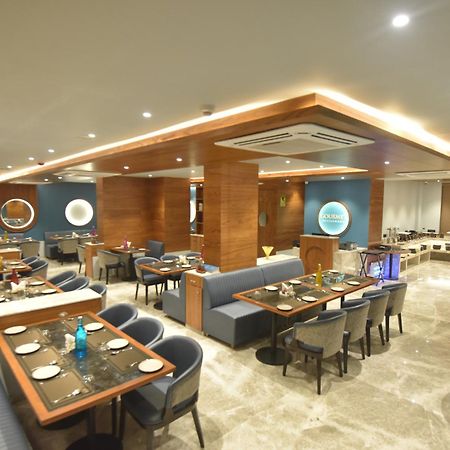 Kings Kraft Tremezzo Inn, Сомнатх Экстерьер фото